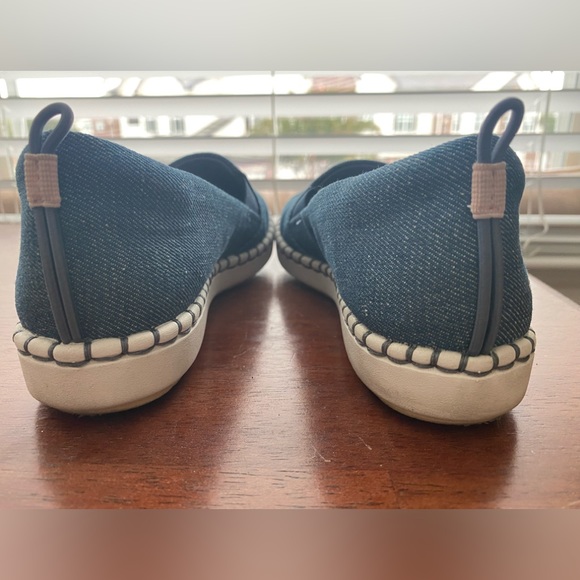 Cushioned Cloud-steppers by Clarks - Picture 3 of 5